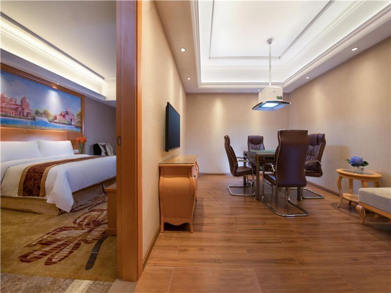 Vienna Hotel Dongguan Shi ภายนอก รูปภาพ